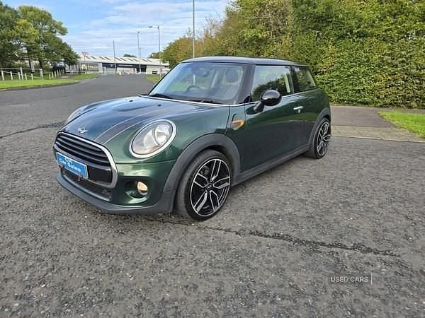 Green Used 2017 Mini Cooper D Hatch Hatchback | £5,430 (Fair price) - Image 1/4