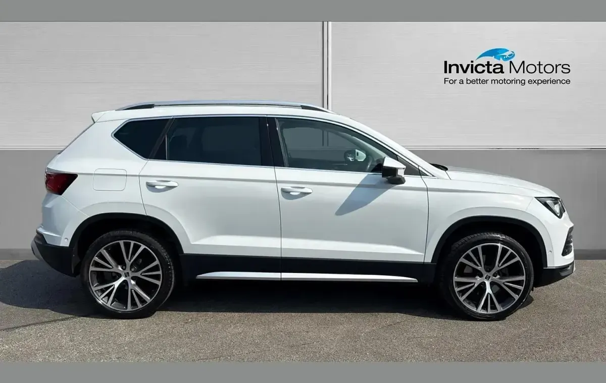 Used Seat Ateca Xperience Lux 150 HP (110 kW) 2023 Nevada white metallic SUV