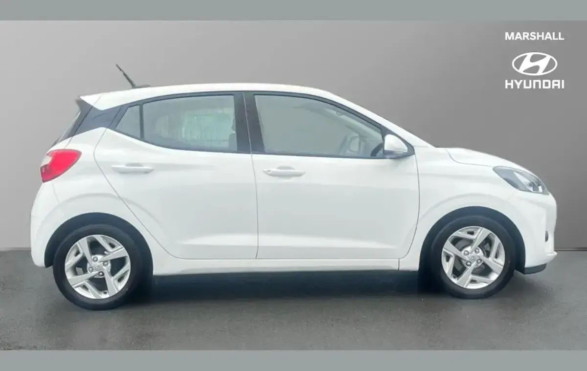 Begagnad Hyundai i10 SE 67 HK (49 kW) 2020 Vit Halvkombi