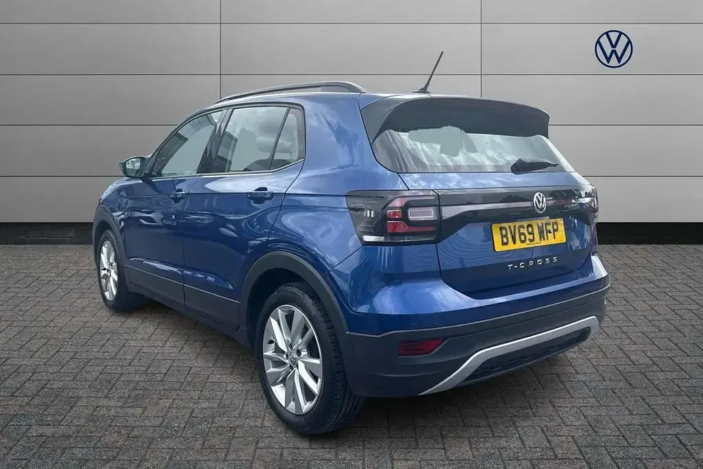 Used VW T-Cross SE 95 HP (69 kW) 2019 Blue SUV