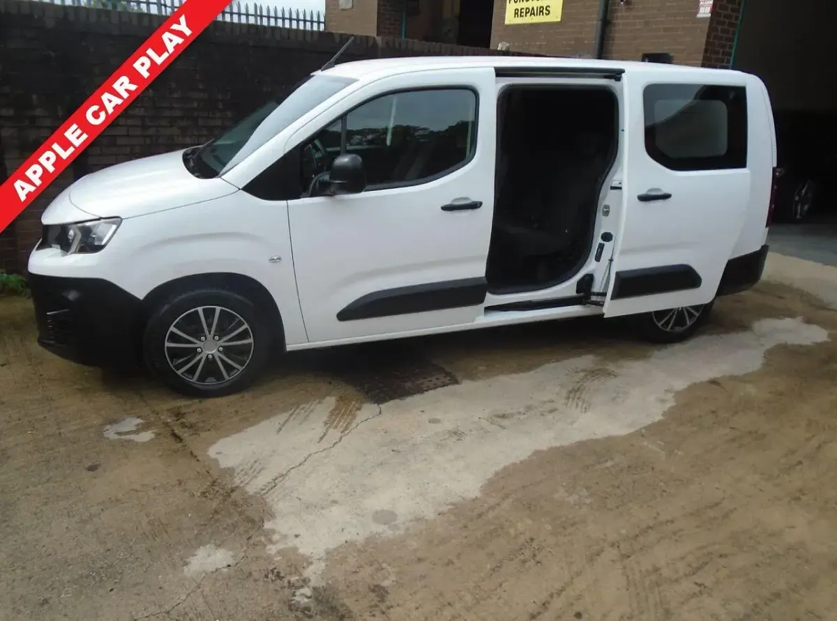 Used Peugeot Partner 131 HP (96 kW) 2020 White MPV