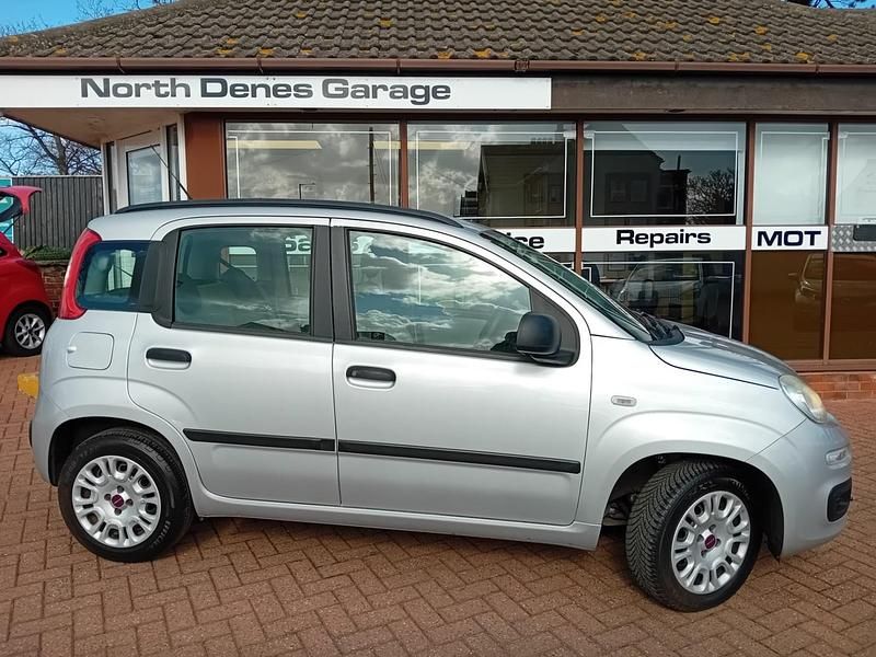 Used Fiat Panda Easy 85 HP (62 kW) 2012 Silver Hatchback