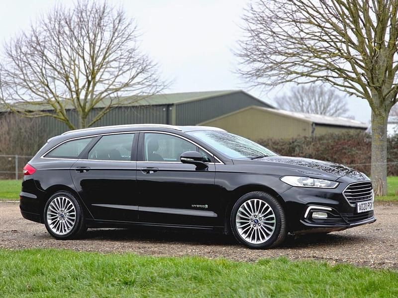 Used Ford Mondeo Titanium 187 HP (137 kW) 2020 Black Estate