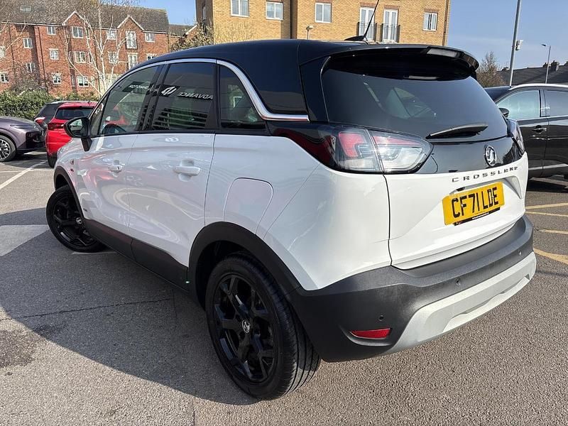 Used Vauxhall Crossland S 82 HP (60 kW) 2021 White SUV