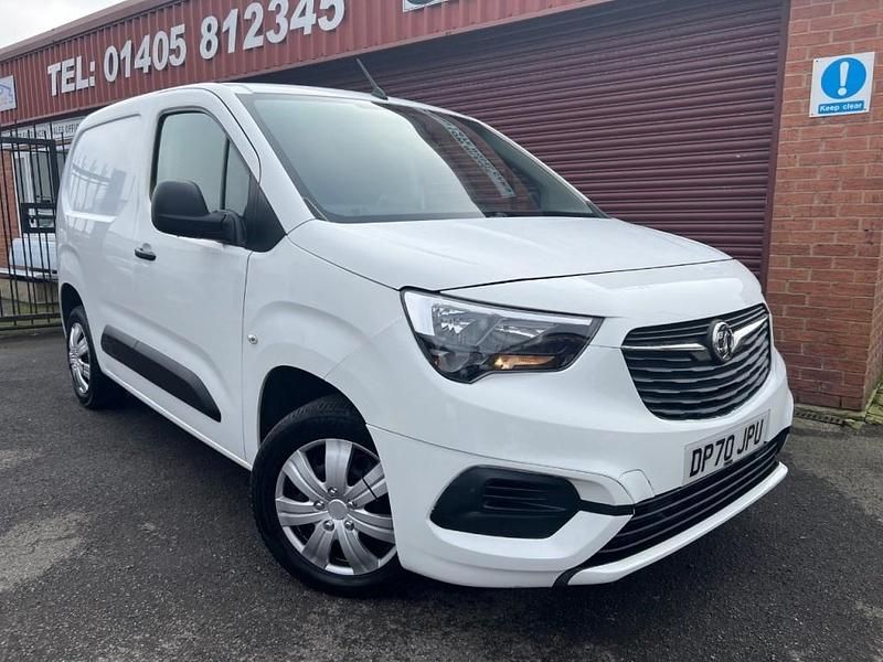 Begagnad Vauxhall Combo Sportive 100 HK (73 kW) 2020 Vit Minibuss