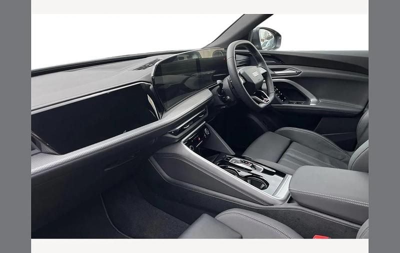 Used Audi Q5 S-Line 200 HP (147 kW) 2025 Grey SUV