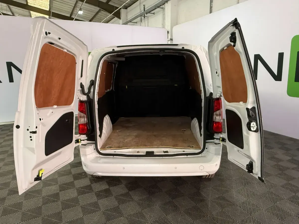 Used Vauxhall Combo S 2023 White MPV
