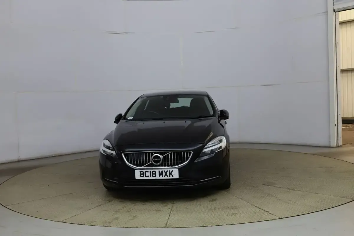 Used Volvo V40 Inscription 2018 Black Hatchback