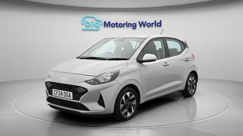 Used Hyundai i10 Advanced 63 HP (46 kW) 2024 Grey Hatchback