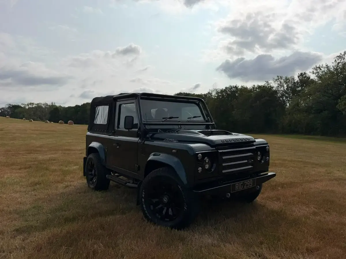 Used Land Rover Defender 1998 Green Hatchback