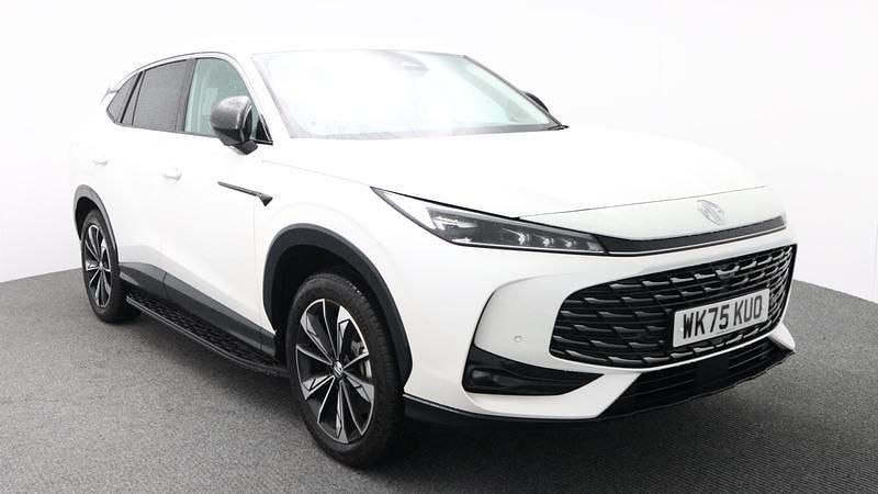 White Used 2025 MG HS Trophy SUV | £26,995 - Image 1/4