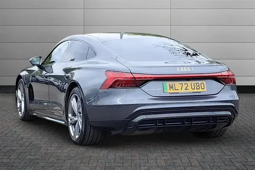 Used Audi e-tron GT quattro Design 389 kW (530 HP) 2022 Daytona grey Sedan