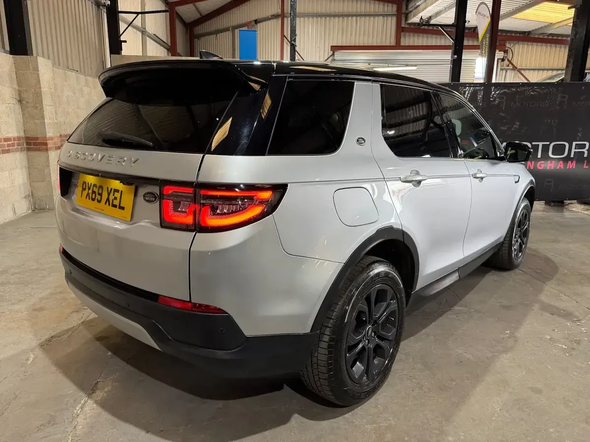 Used Land Rover Discovery Sport S 180 HP (132 kW) 2019 Silver SUV