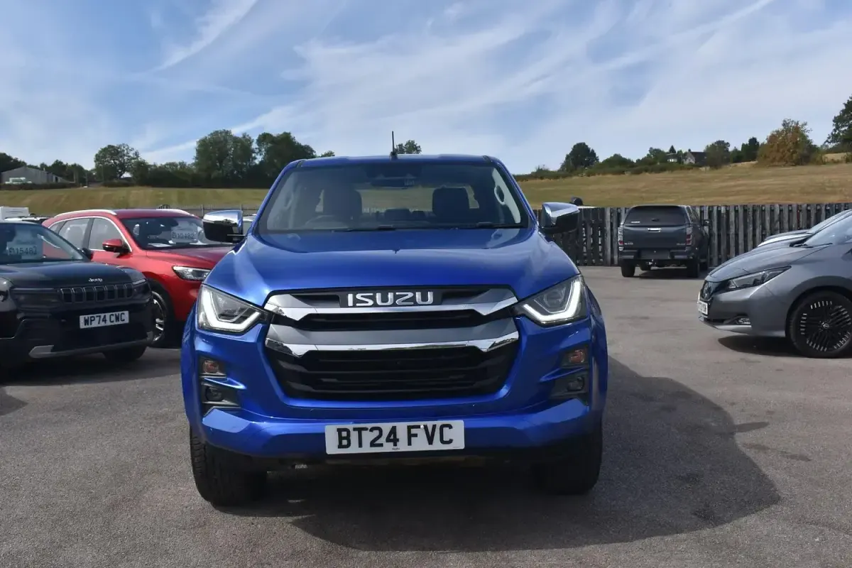 Used Isuzu D-Max 2024 Blue Pickup