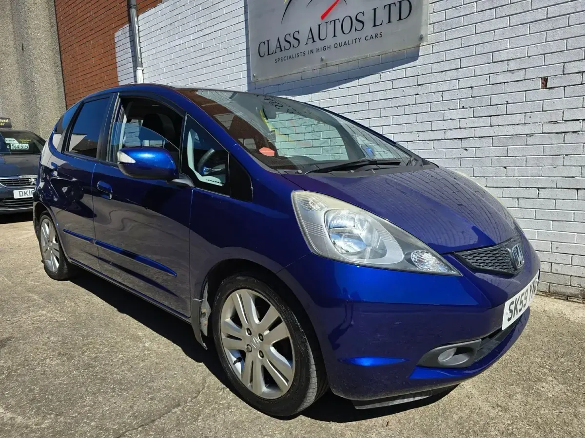 Begagnad Honda Jazz EX 100 HK (73 kW) 2009 Blå Halvkombi