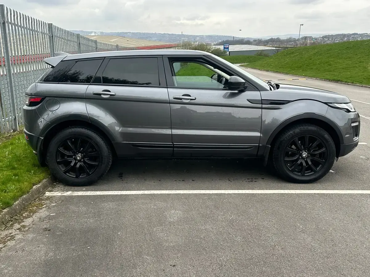 Used Land Rover Range Rover evoque SE 2015 Grey Estate