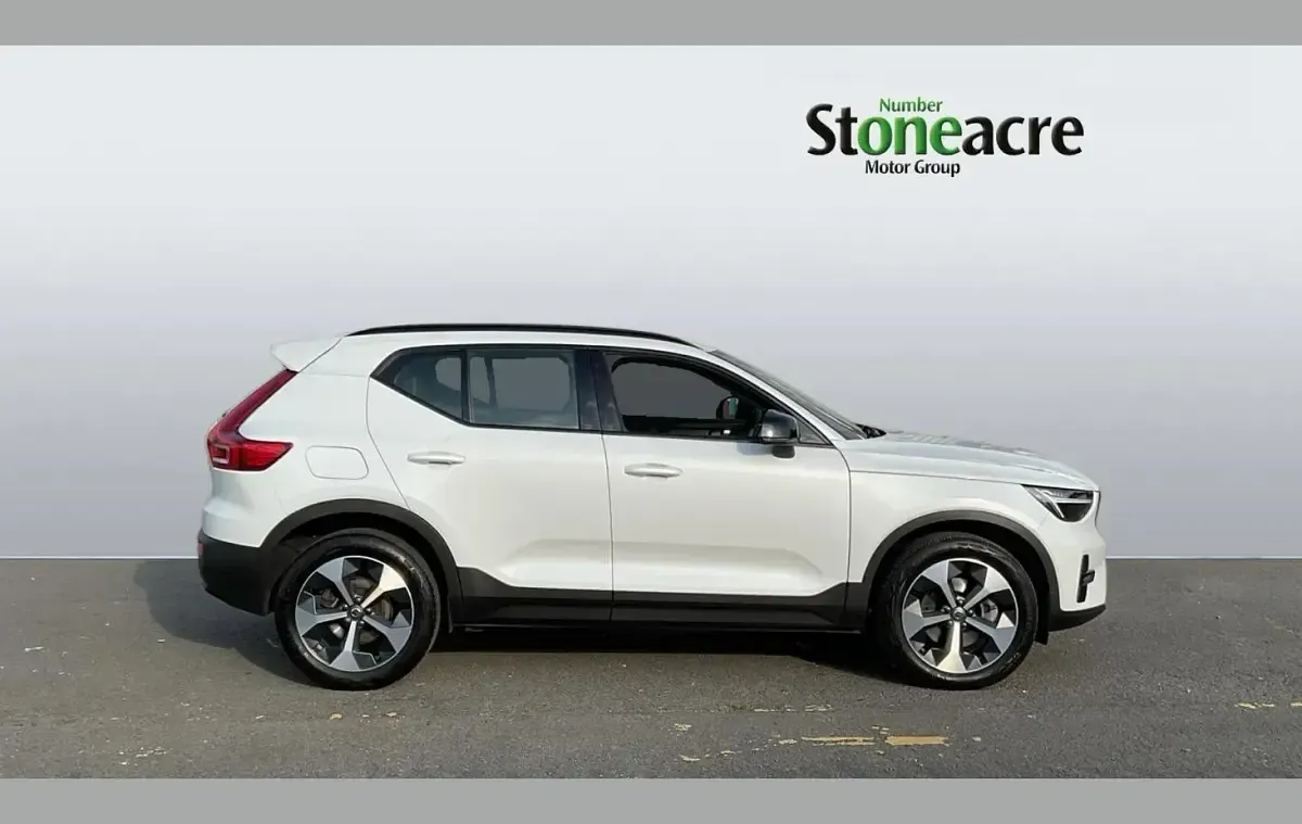 Used Volvo XC40 Plus 161 HP (118 kW) 2024 White SUV