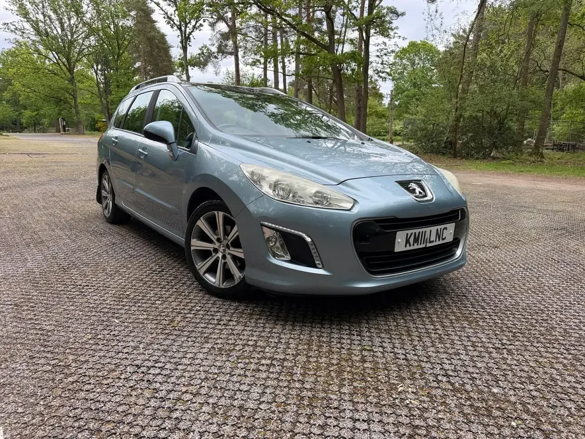 Käytetty Peugeot 308 SW Active 112 HP (82 kW) 2011 Sininen Farmari