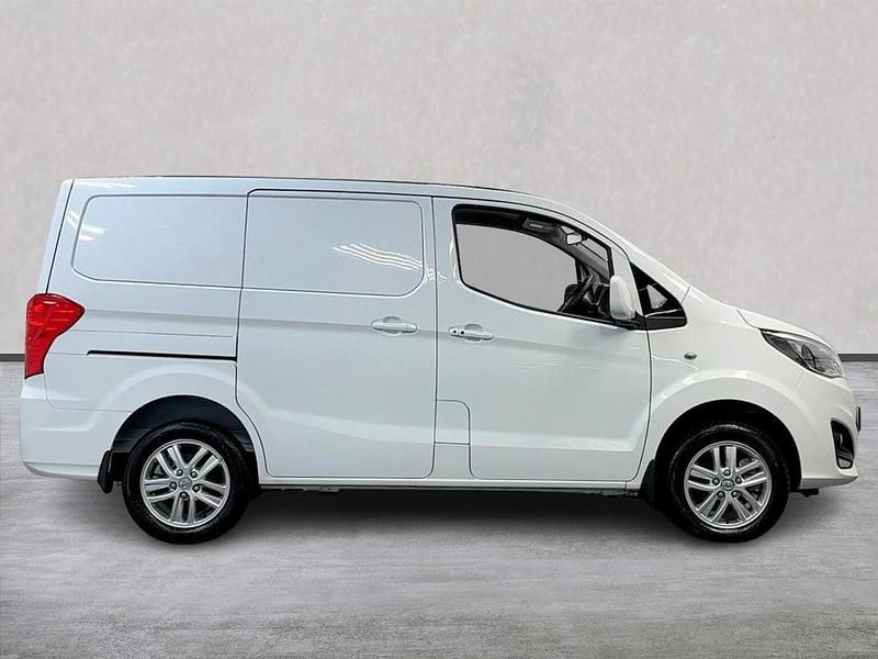 Used BYD ETP3 100 kW (136 HP) 2024 White Van