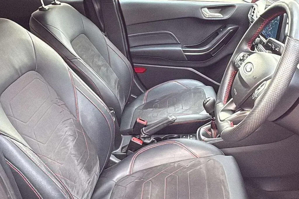 Used Ford Fiesta ST-Line X 123 HP (90 kW) 2022 Red Hatchback
