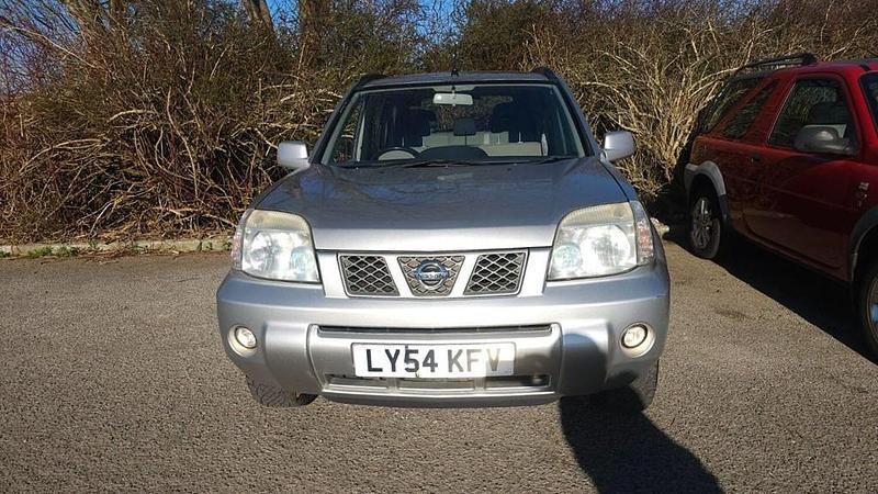 Used Nissan X-Trail 136 HP (100 kW) 2004 Silver SUV
