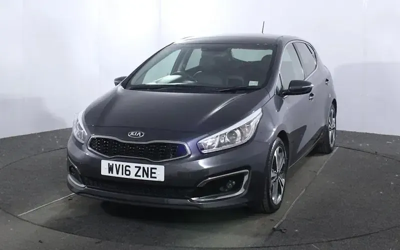 Used Kia Ceed 136 HP (100 kW) 2016 Silver Hatchback