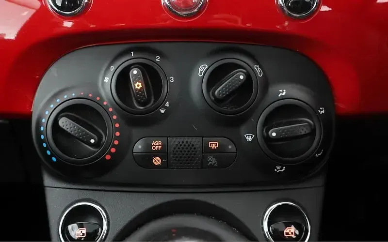 Used Fiat 500 69 HP (50 kW) 2024 Red Hatchback