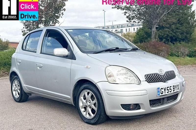 Silver Used 2005 Toyota Yaris Hatchback | £2,320 (Fair price) - Image 1/1