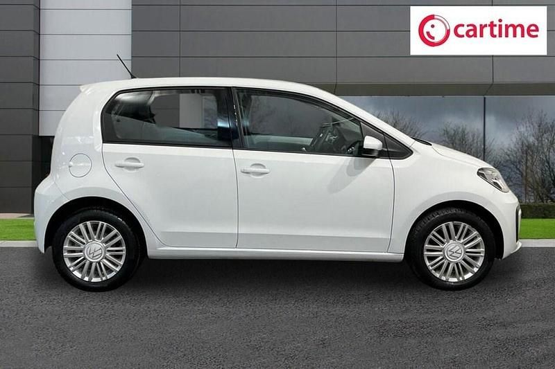 Usado VW up! 65 HP (47 kW) 2021 Branco Citadino