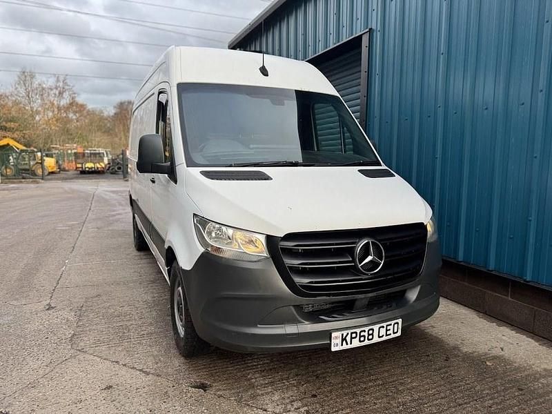 Usado Mercedes Sprinter 145 HP (106 kW) 2018 Branco Van