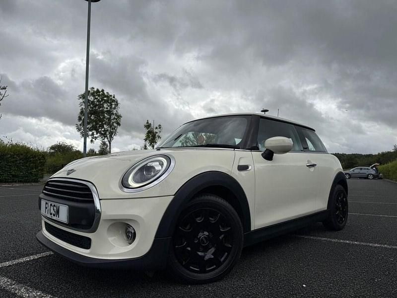 White Used 2019 Mini ONE Classic Hatchback | £11,990 (Fair price) - Image 1/4
