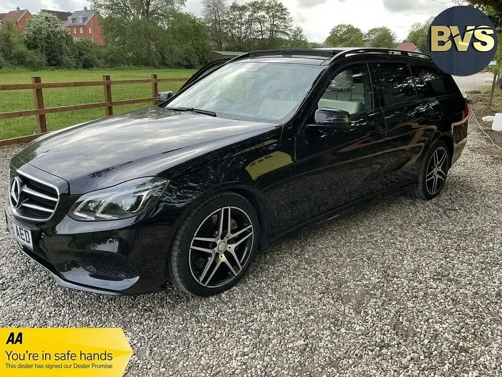 Usado Mercedes E350 Premium 2016 Negro Familiar