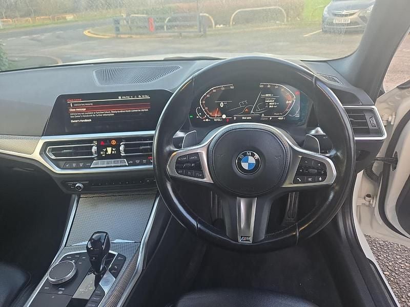 Używany BMW 320 M Sport 181 KM (133 kW) 2021 Biały Sedan/Limuzyna