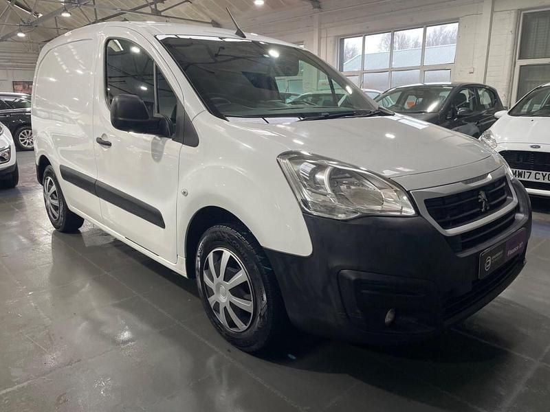 Used Peugeot Partner 2018 White