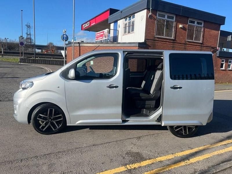 Used Peugeot Traveller 95 HP (69 kW) 2017 Silver MPV