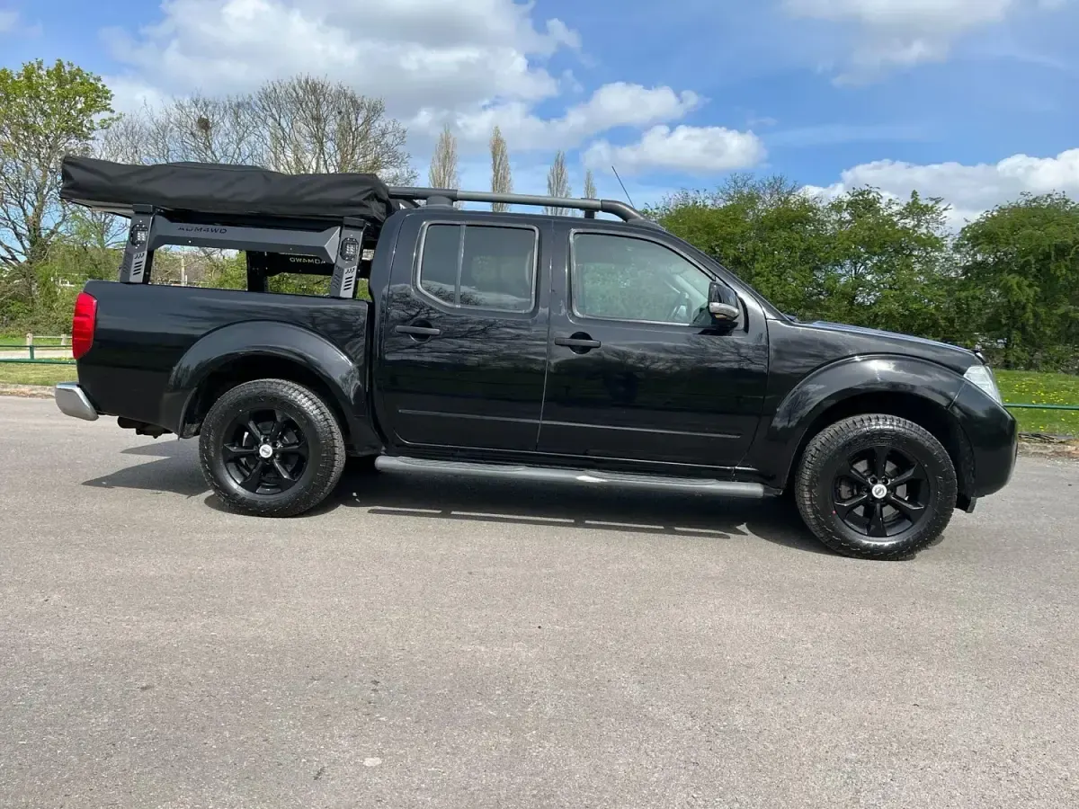 Używany Nissan Navara Tekna 2014 Czarny Pickup