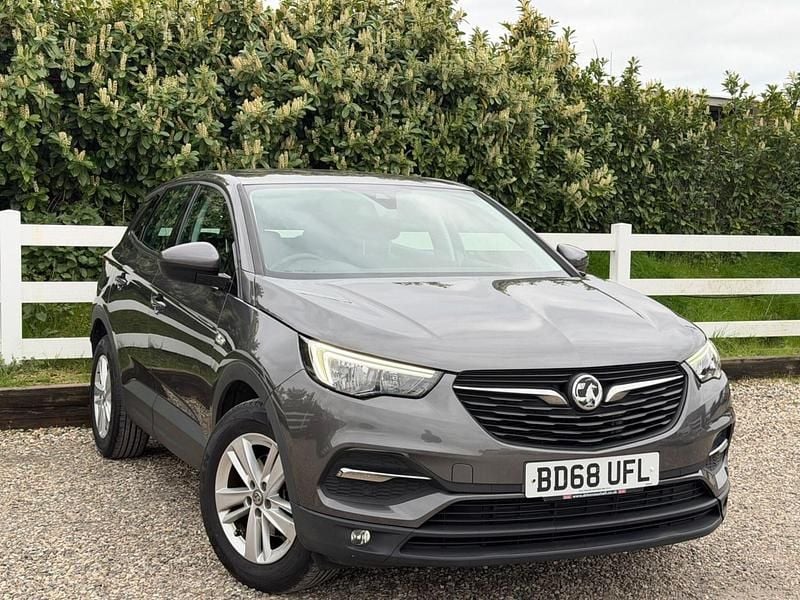 Used Vauxhall Grandland X 130 HP (95 kW) 2018 Grey SUV