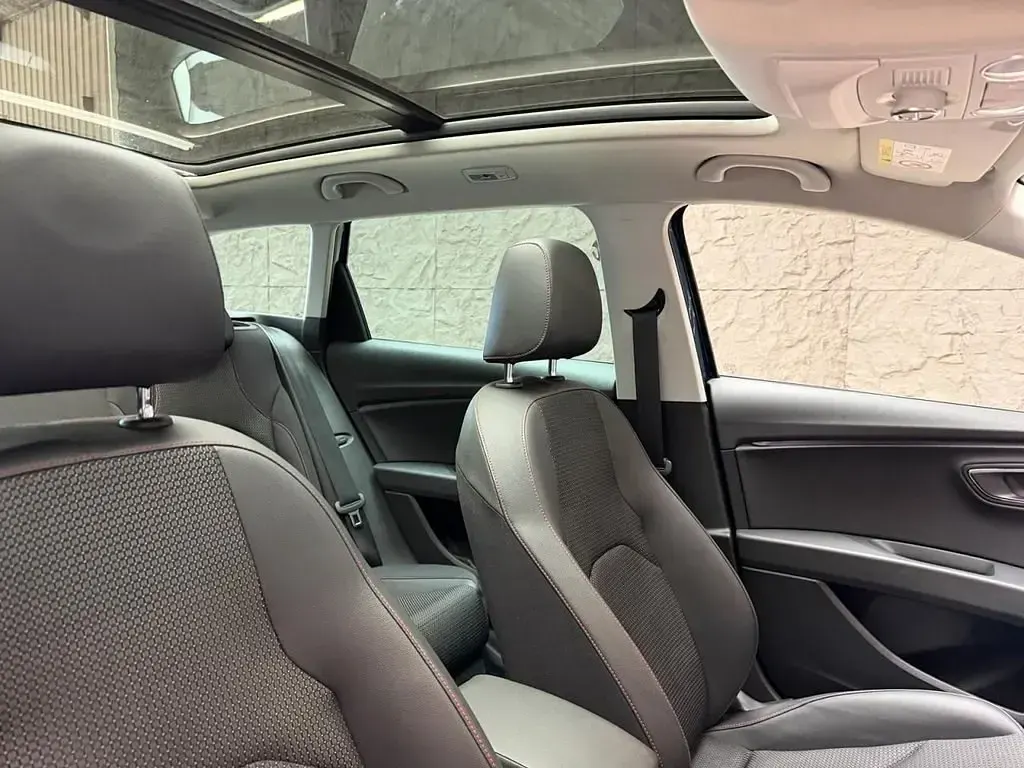 Usado Seat Leon FR Sport 150 HP (110 kW) 2016 Azul Carrinha