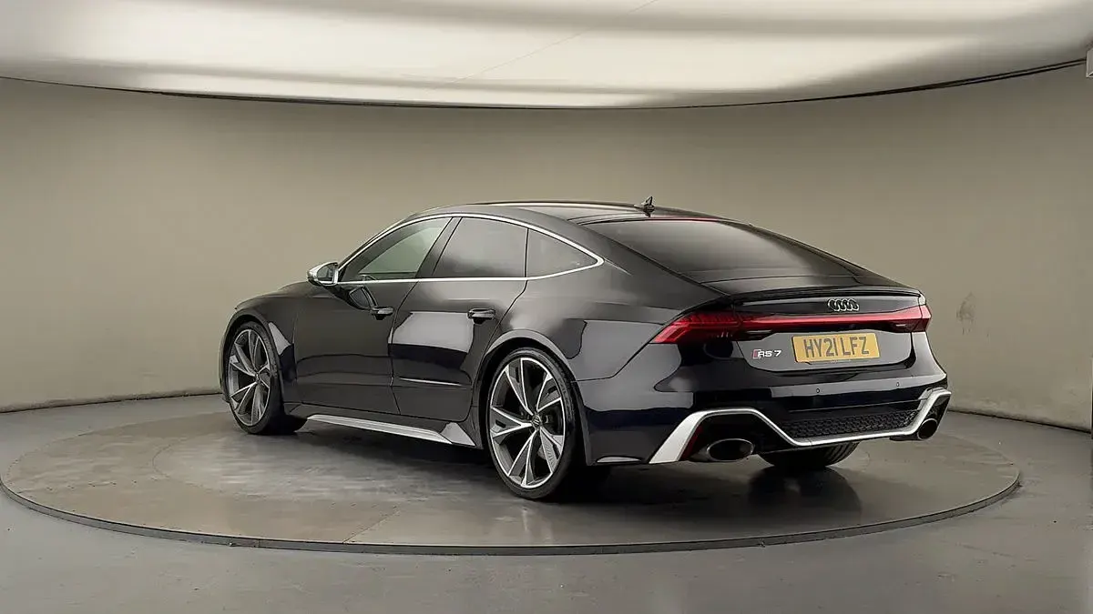 Used Audi RS7 Sportback Comfort 600 HP (441 kW) 2021 Sebring black crystal effect/sebring black crystal Hatchback
