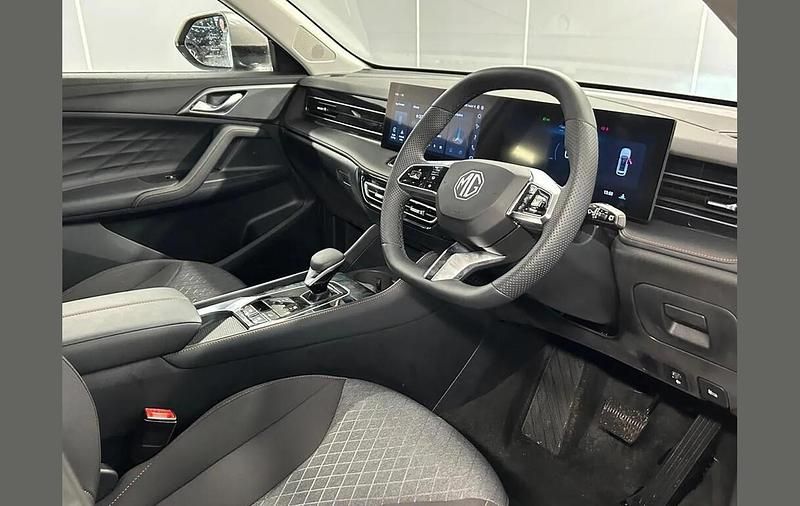 Used MG HS SE 170 HP (125 kW) 2025 Grey SUV