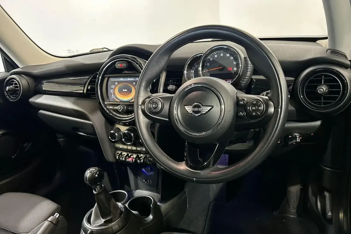 Usado Mini Cooper S Hatch 189 HP (139 kW) 2016 Cinzento Citadino