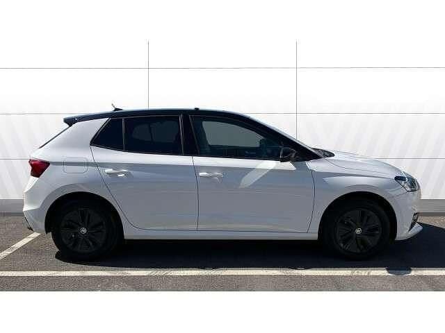 Used Skoda Fabia Colour Edition 95 HP (69 kW) 2022 White Hatchback