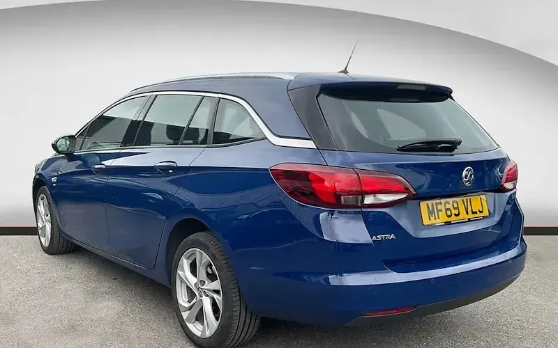 Used Vauxhall Astra SRi 150 HP (110 kW) 2019 Blue Estate