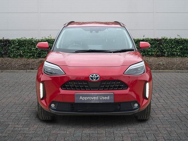 Used Toyota Yaris Hybrid 2022 Red Hatchback