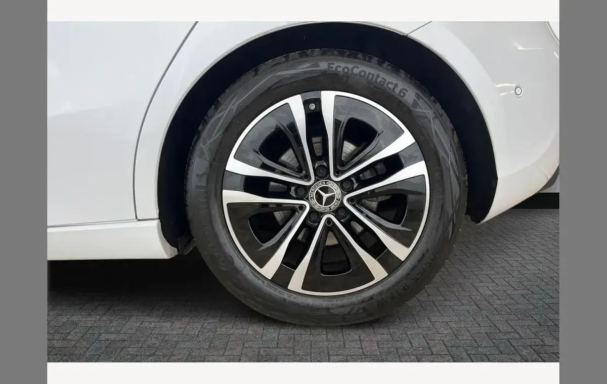 Used Mercedes A180 Executive 148 HP (108 kW) 2023 White Hatchback