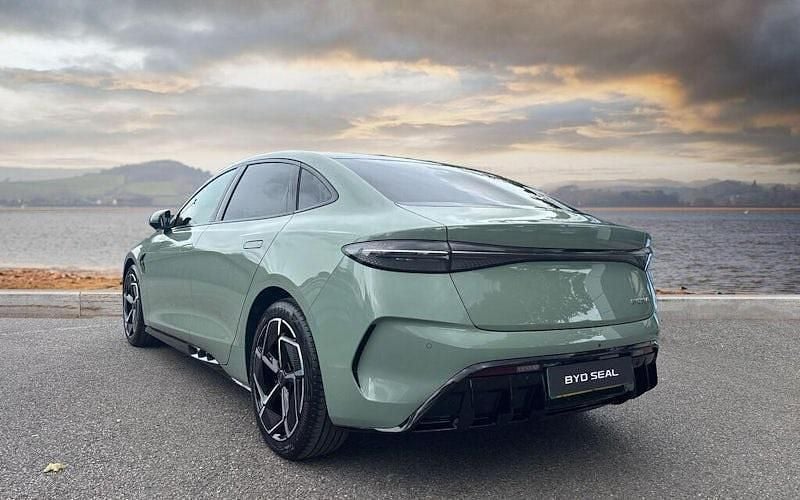 New BYD Seal Design 230 kW (313 HP) 2026 Sedan