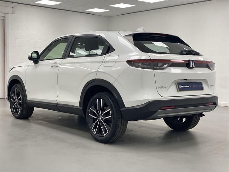 Used Honda HR-V Elegance 131 HP (96 kW) 2022 White SUV