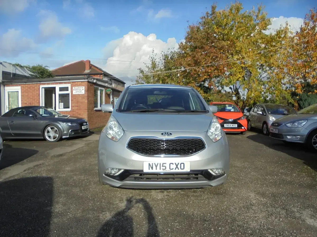Used Kia Venga 123 HP (90 kW) 2015 Silver Hatchback
