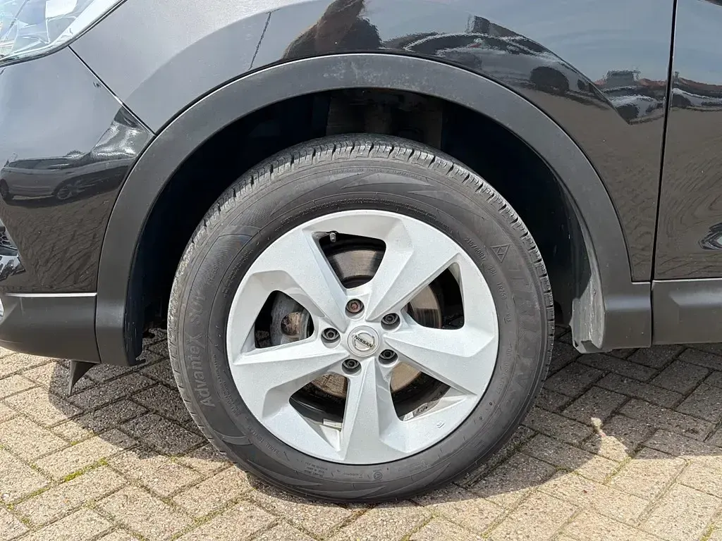 Used Nissan Qashqai Acenta Premium 2019 Black SUV
