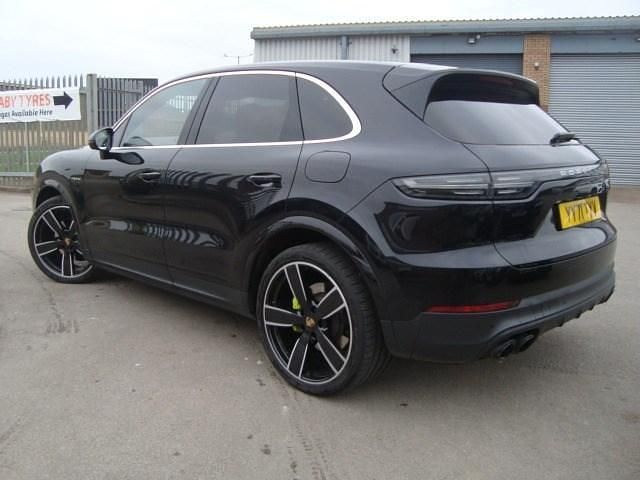 Usado Porsche Cayenne 2021 Preto SUV
